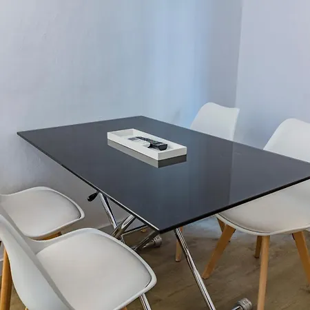 Triana Apartment Seville